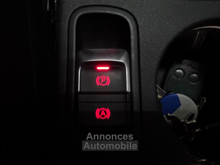 Audi Q3 20 TDI 177 ch S line - 41