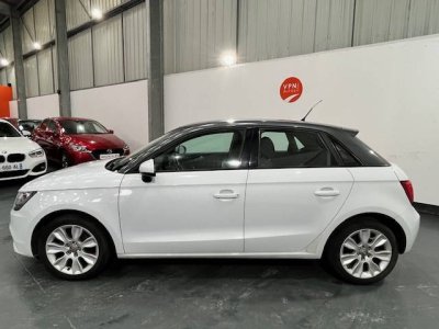Audi A1 16 TDI 90ch FAP Urban Sport S tronic 7   - 2
