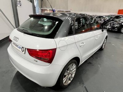 Audi A1 16 TDI 90ch FAP Urban Sport S tronic 7   - 4
