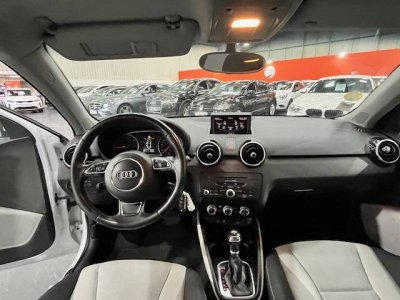 Audi A1 16 TDI 90ch FAP Urban Sport S tronic 7   - 16