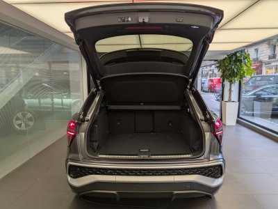 Audi Q3 HYBRIDE e-hybrid 272 ch S tronic 6 S line   - 12