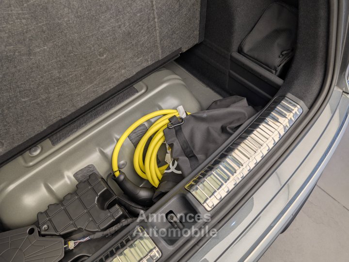 Audi Q3 HYBRIDE e-hybrid 272 ch S tronic 6 S line - 14