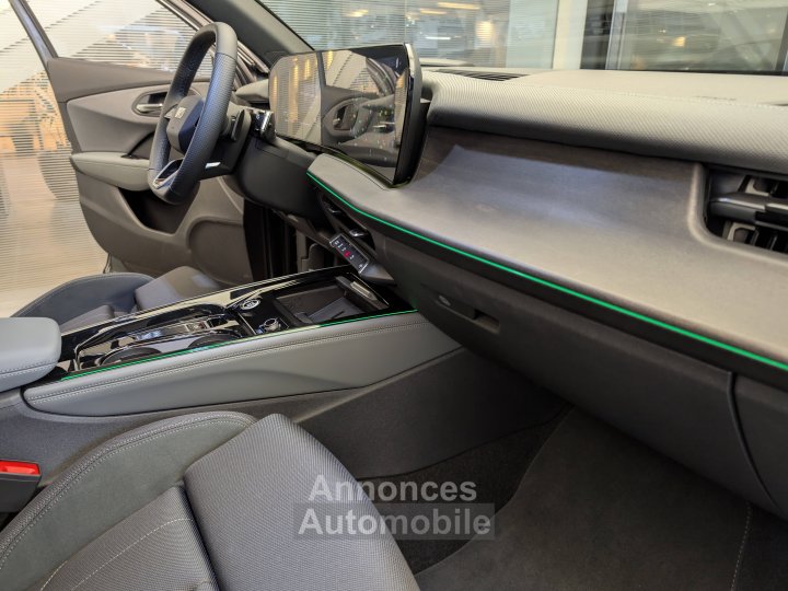 Audi Q3 HYBRIDE e-hybrid 272 ch S tronic 6 S line - 19