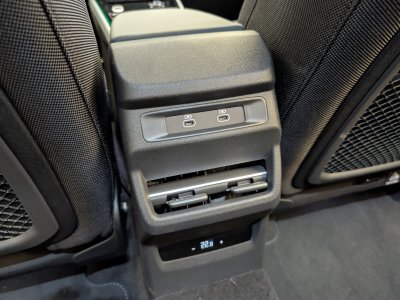 Audi Q3 HYBRIDE e-hybrid 272 ch S tronic 6 S line   - 24