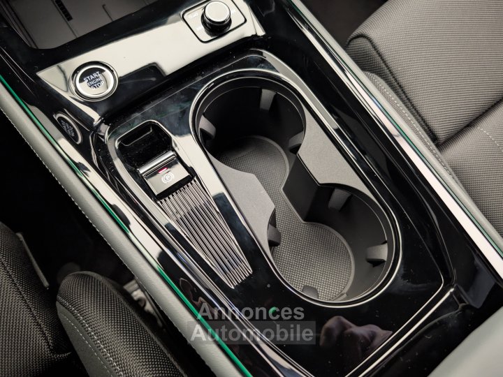 Audi Q3 HYBRIDE e-hybrid 272 ch S tronic 6 S line - 26