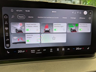 Audi Q3 HYBRIDE e-hybrid 272 ch S tronic 6 S line   - 30