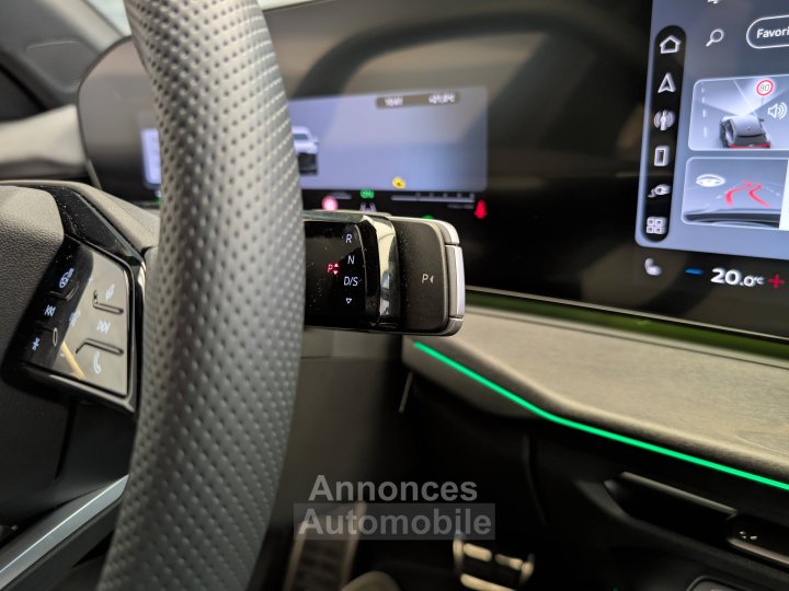 Audi Q3 HYBRIDE e-hybrid 272 ch S tronic 6 S line - 38