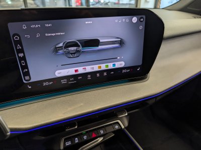 Audi Q3 HYBRIDE e-hybrid 272 ch S tronic 6 S line   - 39