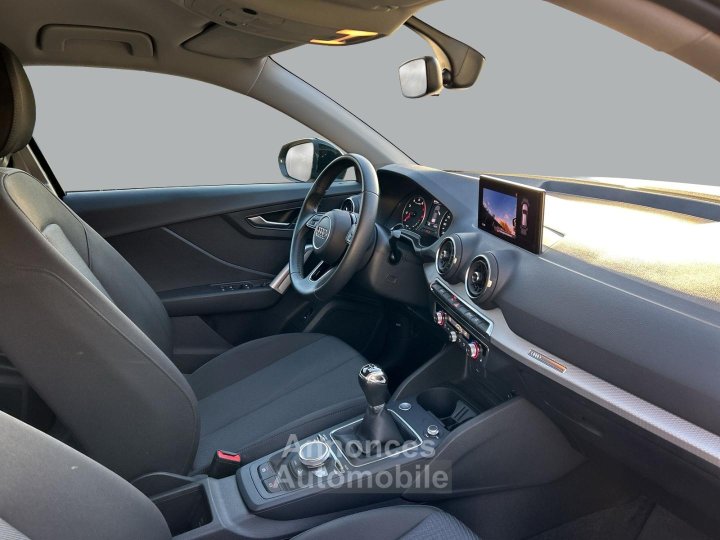 Audi Q2 35 TFSI S line LED+PDC+KAMERA+KLIMA - 9