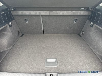 Audi Q2 30 TFSI Kamera-Car Play-SHZ-   - 9