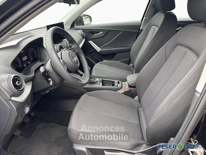 Audi Q2 30 TFSI Kamera-Car Play-SHZ- - 11