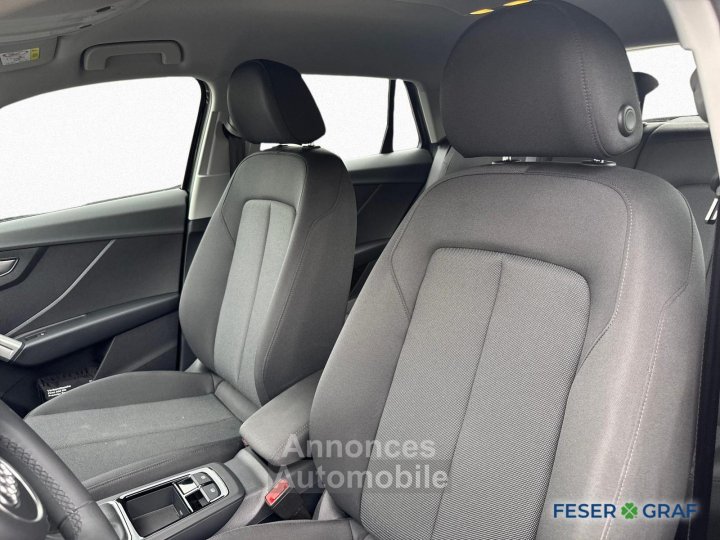 Audi Q2 30 TFSI Kamera-Car Play-SHZ- - 12