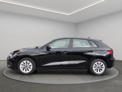 Audi A3 Sportback 14 40 TFSI e - 204 - BV S-Tronic 6 8Y S line PHASE 1 - 4