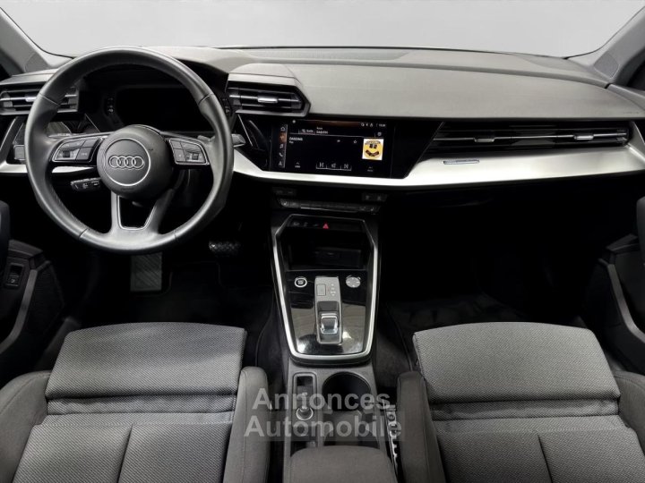 Audi A3 Sportback 14 40 TFSI e - 204 - BV S-Tronic 6 8Y S line PHASE 1 - 4
