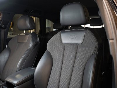 Audi A4 Avant (B9) 20 TDI 190 S line S tronic 7 - Distribution neuve / Attelage origine   - 17