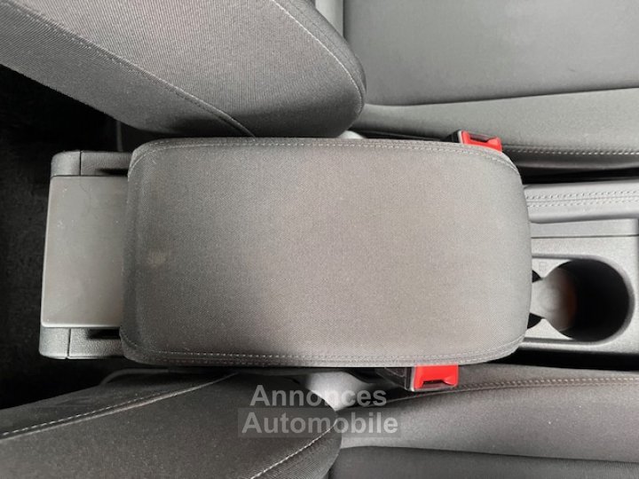 Audi A1 Sportback 25 TFSI 95 ch S tronic 7 Design - 17