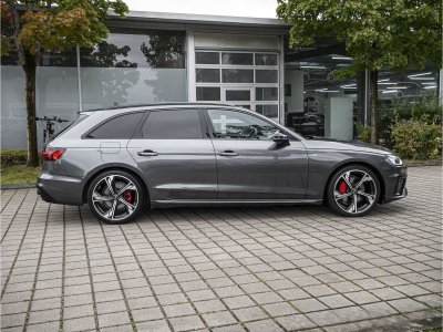 Audi A4 Avant 40 TFSI 204 S tronic 7 Competition   - 2