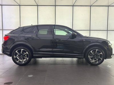 Audi Q3 Sportback 45 TFSIe  245 ch S tronic 6 S line   - 6