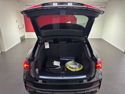 Audi Q3 Sportback 45 TFSIe  245 ch S tronic 6 S line   - 8