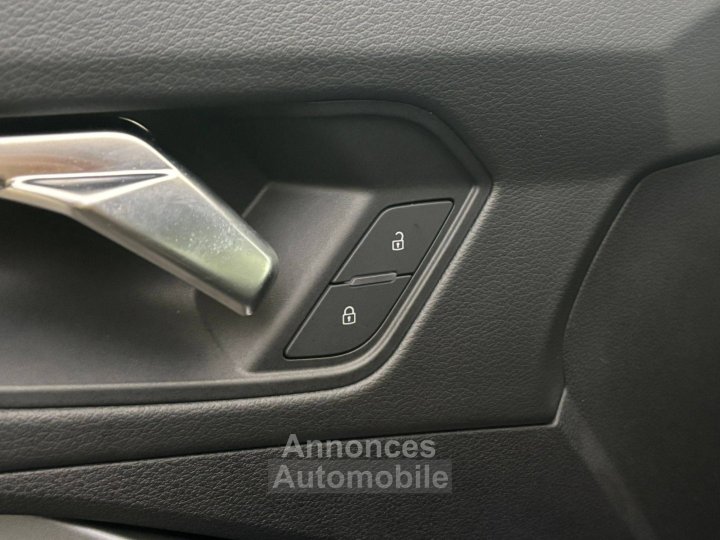 Audi Q3 Sportback 45 TFSIe  245 ch S tronic 6 S line - 14