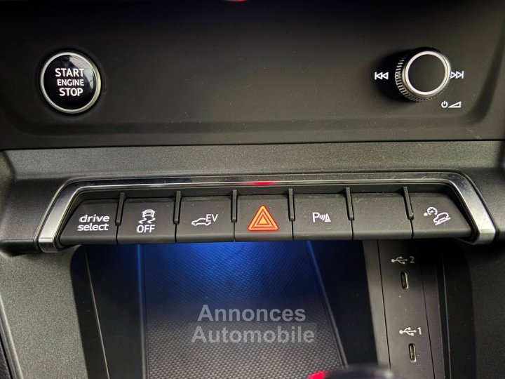 Audi Q3 Sportback 45 TFSIe  245 ch S tronic 6 S line - 56