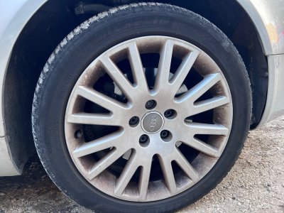 Audi A4 20 TDi 170cv Ambition Luxe   - 15