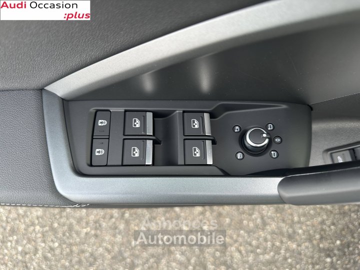 Audi Q3 35 TFSI 150 ch S tronic 7 S line - 14