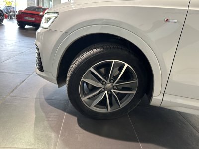 Audi Q3 20 TDI 150 ch S tronic 7 Midnight Series   - 13