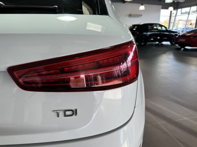 Audi Q3 20 TDI 150 ch S tronic 7 Midnight Series   - 15