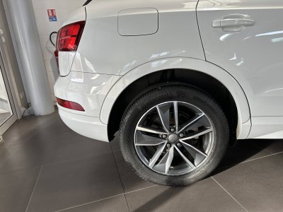 Audi Q3 20 TDI 150 ch S tronic 7 Midnight Series   - 19