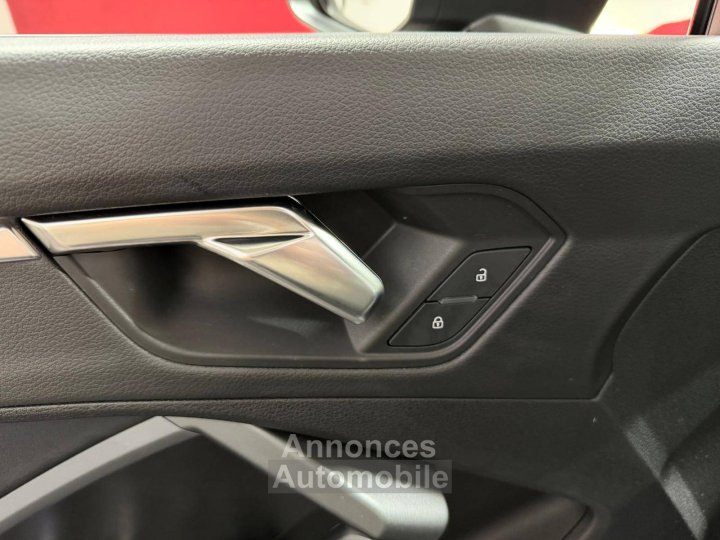 Audi Q3 Sportback 45 TFSIe  245 ch S tronic 6 S line - 15