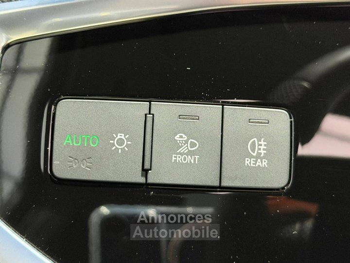 Audi Q3 Sportback 45 TFSIe  245 ch S tronic 6 S line - 20