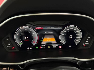 Audi Q3 Sportback 45 TFSIe  245 ch S tronic 6 S line   - 25