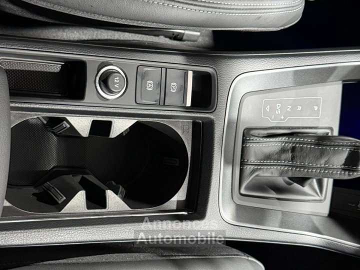 Audi Q3 Sportback 45 TFSIe  245 ch S tronic 6 S line - 56