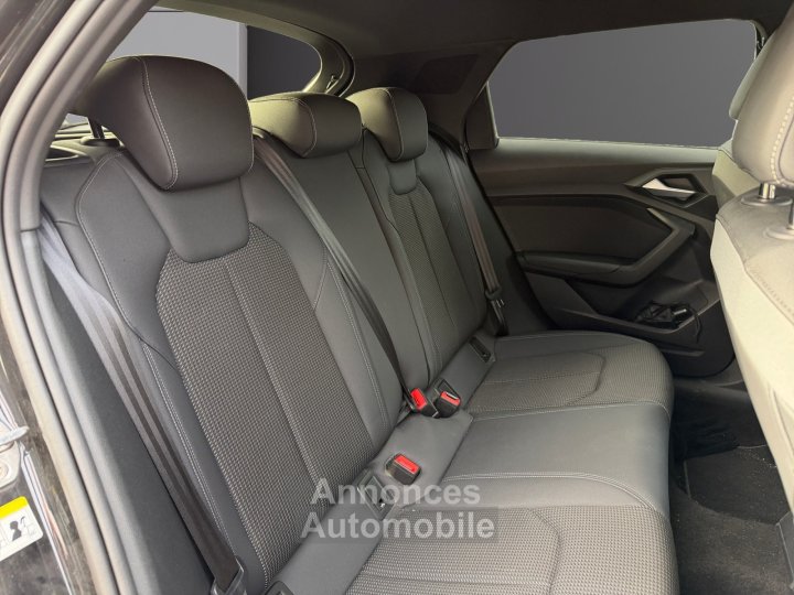 Audi A1 Sportback 30 TFSI 110 ch S tronic 7 S Line FULL BLACK carplay Garantie 12 mois - 11