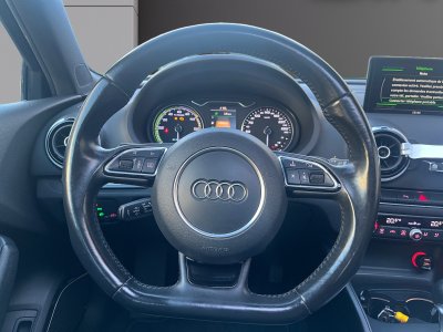 Audi A3 Sportback 14 TFSI e-tron 204 Ambition Luxe S tronic 6 - Toit ouvrant - Bang Olufsen - Caméra de recul -Matrix Led - Suivi complet - 12