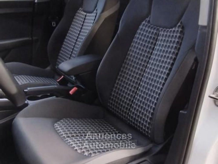 Audi A1 Sportback 15 35 TFSI 150CH BUSINESS LINE S-TRONIC BVA CARPLAY SIEGES CHAUFFANTS - 11