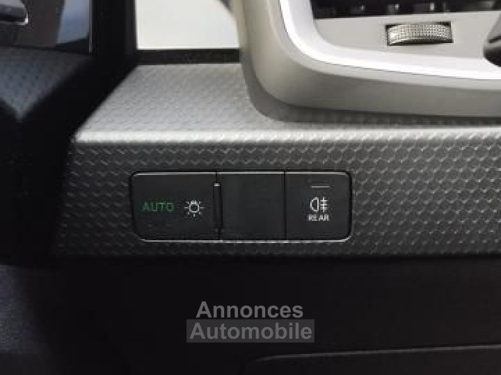 Audi A1 Sportback 15 35 TFSI 150CH BUSINESS LINE S-TRONIC BVA CARPLAY SIEGES CHAUFFANTS - 25
