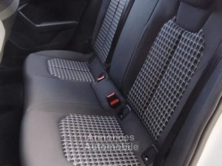 Audi A1 Sportback 15 35 TFSI 150CH BUSINESS LINE S-TRONIC BVA CARPLAY SIEGES CHAUFFANTS - 39