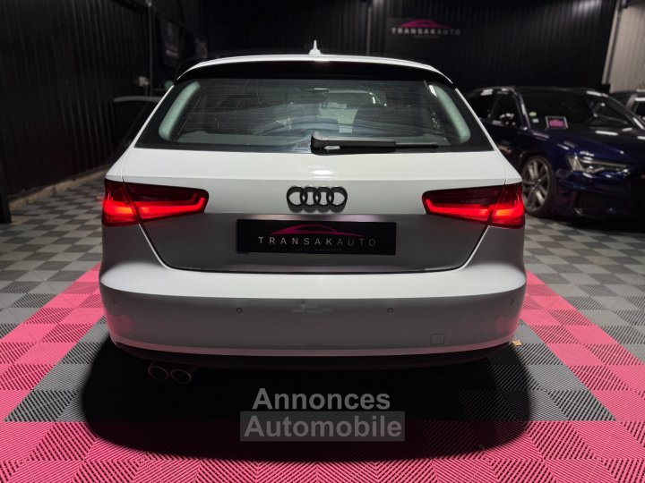 Audi A3 20 tdi 150 s line tronic 6 - 4