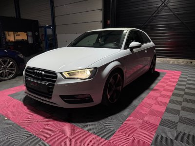 Audi A3 20 tdi 150 s line tronic 6 - 7