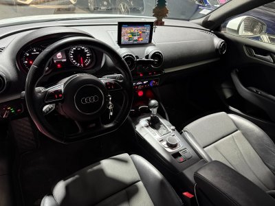 Audi A3 20 tdi 150 s line tronic 6 - 15