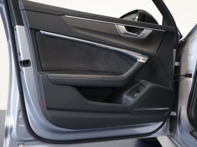 Audi RS6 Avant   - 9