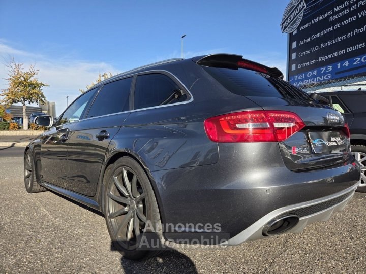 Audi RS4 AVANT 42 V8 FSI 450CH QUATTRO S TRONIC 7 - 4