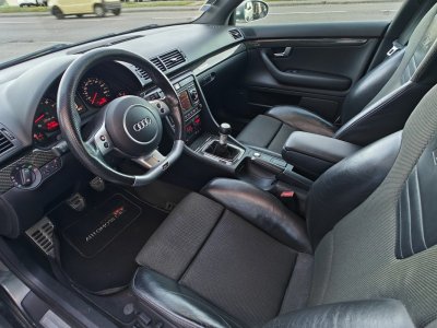 Audi RS4 Avant 42 V8 FSI 420 QUATTRO   - 11