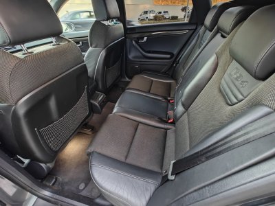 Audi RS4 Avant 42 V8 FSI 420 QUATTRO   - 12