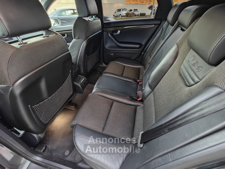 Audi RS4 Avant 42 V8 FSI 420 QUATTRO - 12