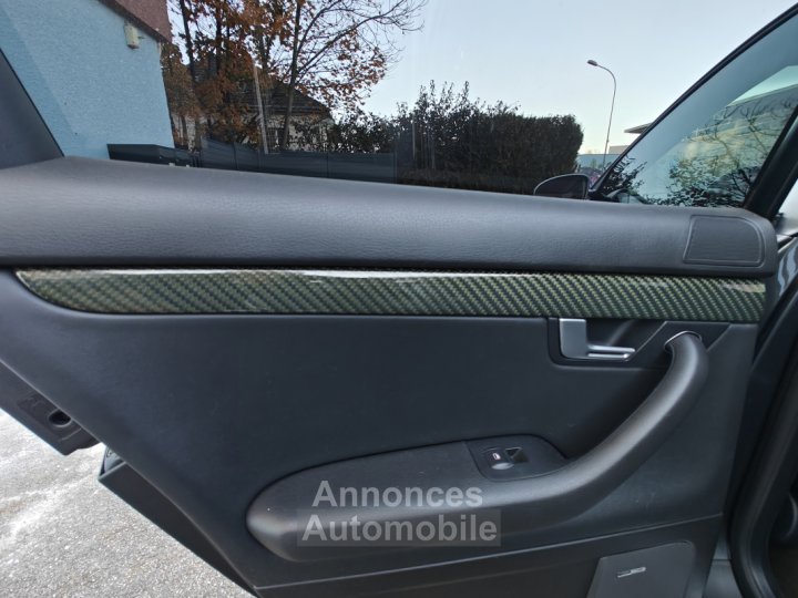 Audi RS4 Avant 42 V8 FSI 420 QUATTRO - 37