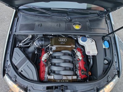 Audi RS4 Avant 42 V8 FSI 420 QUATTRO   - 40