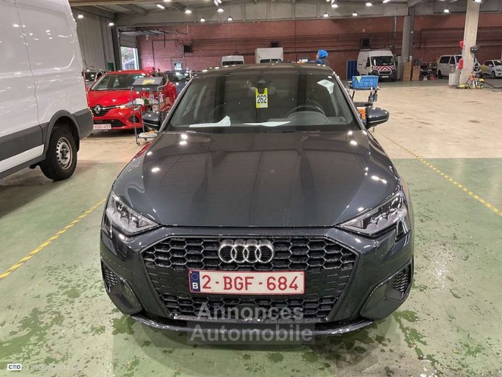 Audi A3 35TDi Sedan Advanced - 3